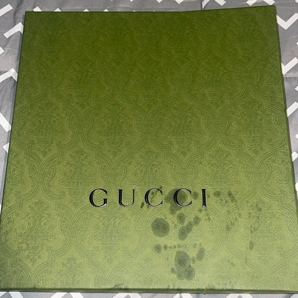 Used Gucci gift box - Picture 1 of 2